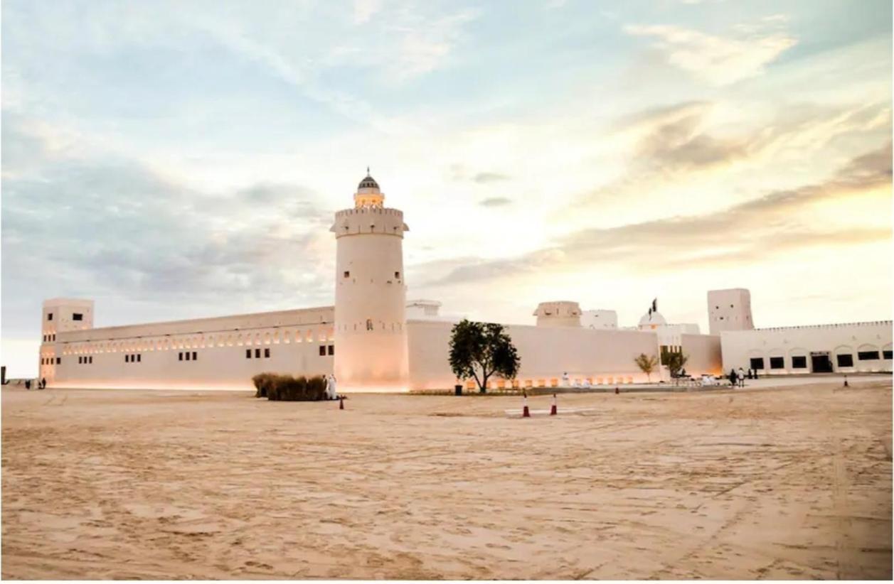 Corniche Street - Superb Lovely Room Abu Dabi Exterior foto